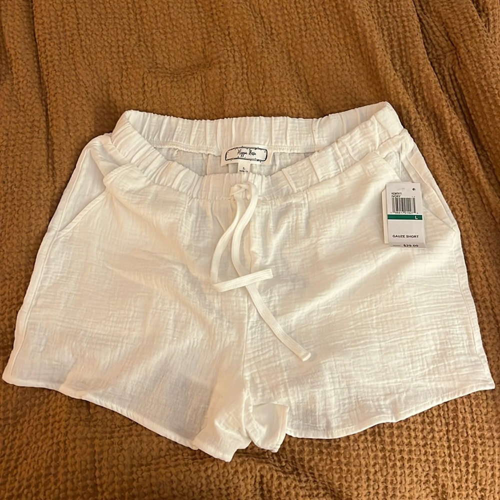 Hippie Rose Ivory Gauze Short